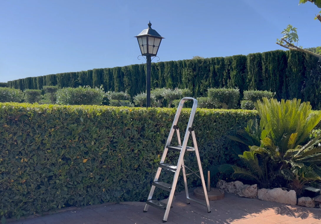 ARCAMA - Fabricante de escaleras y taburetes domésticos